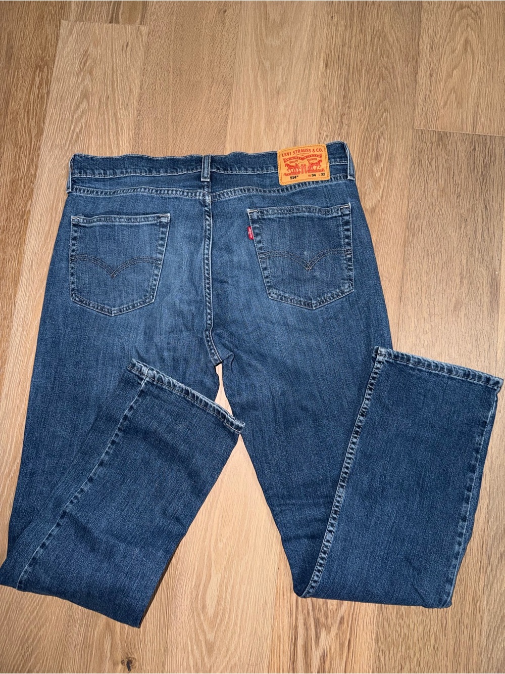 Levi's Men's 514 Dark Blue Straight Jeans with Red Tab